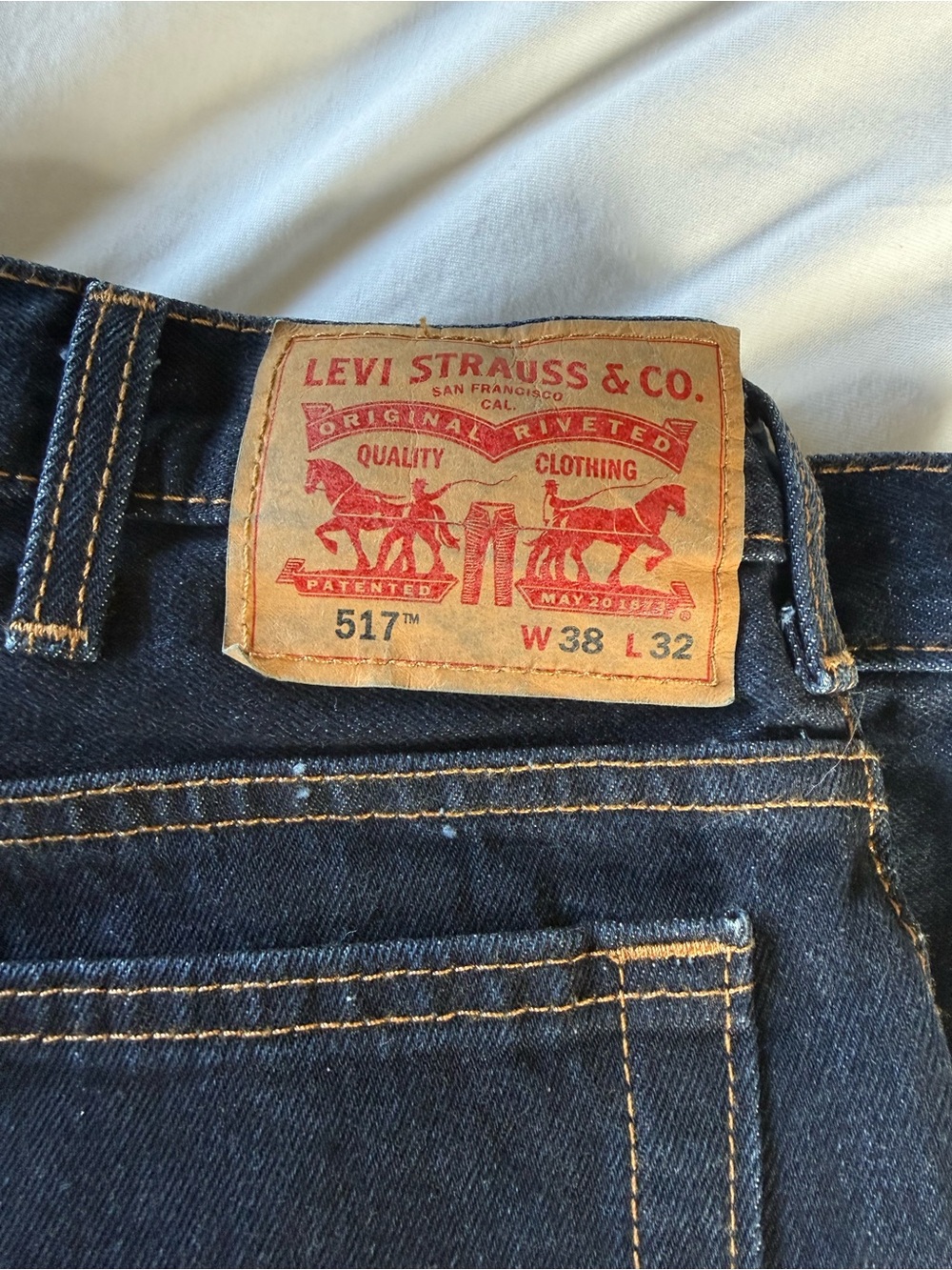 Levi's Bootcut Men's Dark Blue Jeans with Contrast Stitching